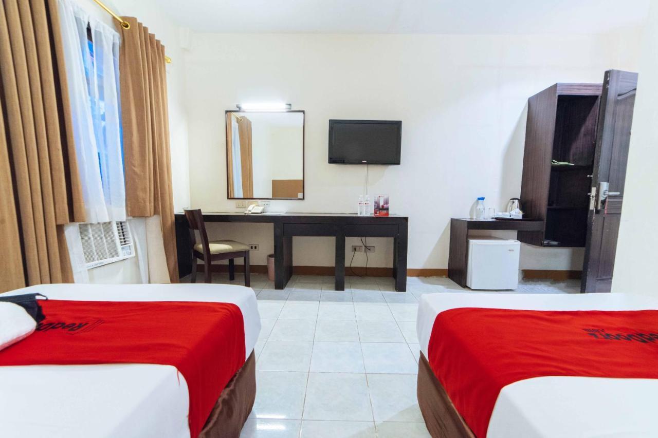 Reddoorz Premium @ The Ritz Garden Oases Hotel Davao City Eksteriør billede