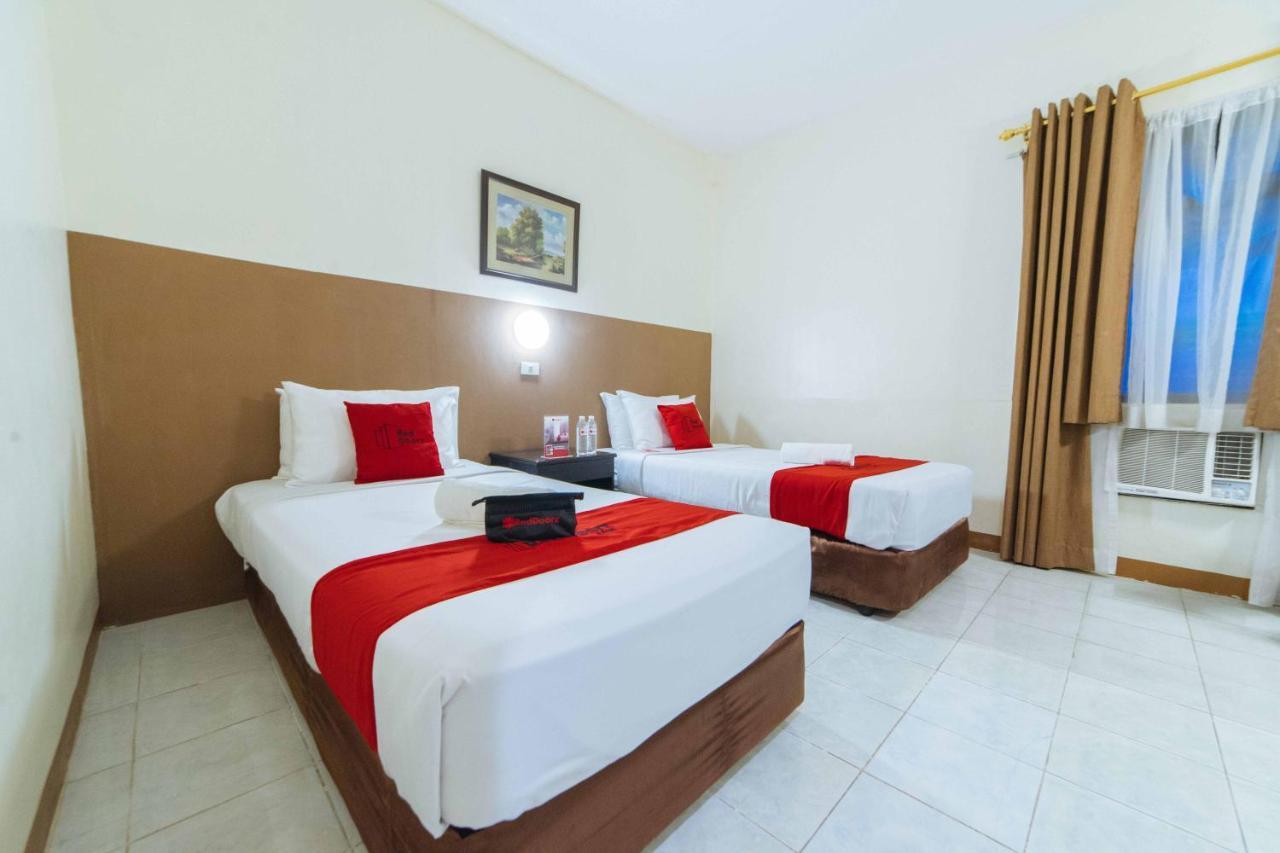 Reddoorz Premium @ The Ritz Garden Oases Hotel Davao City Eksteriør billede