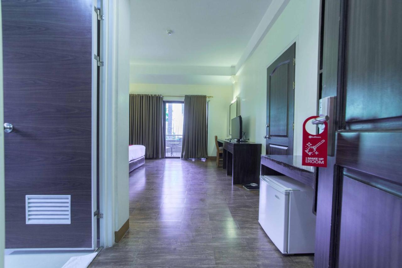 Reddoorz Premium @ The Ritz Garden Oases Hotel Davao City Eksteriør billede