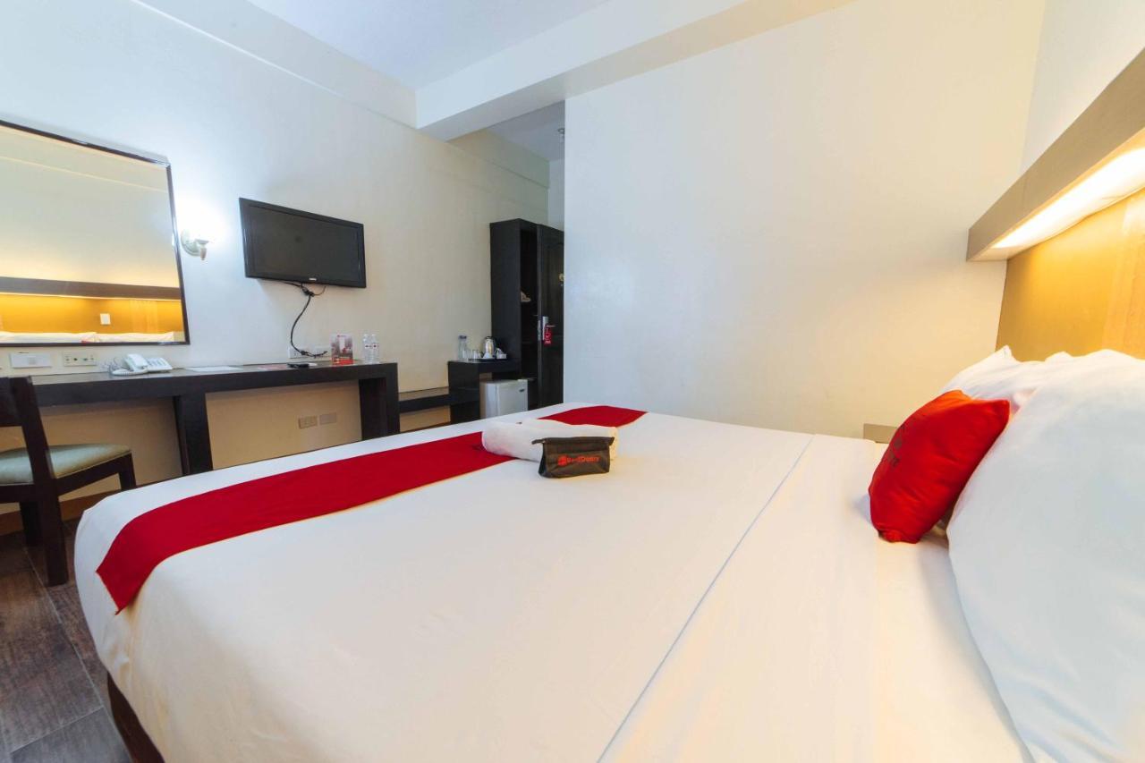 Reddoorz Premium @ The Ritz Garden Oases Hotel Davao City Eksteriør billede